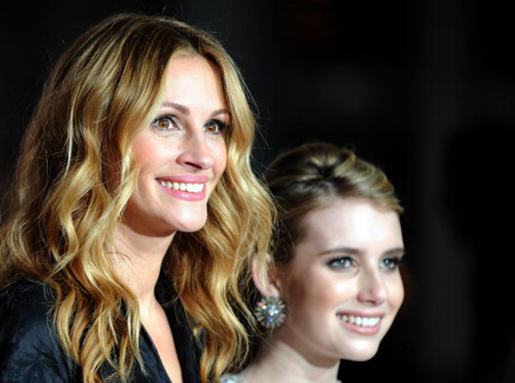 Julia Roberts and Emma Roberts